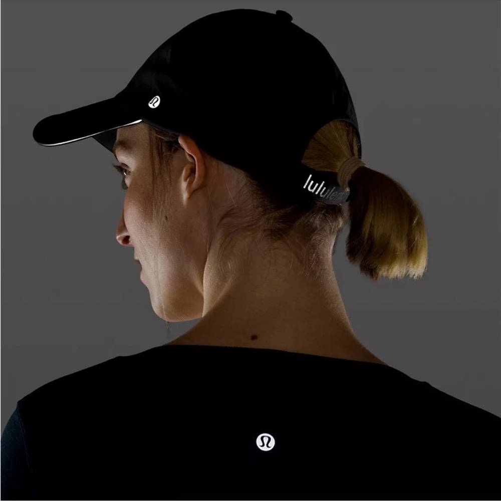 NWOT Fast and free running hat